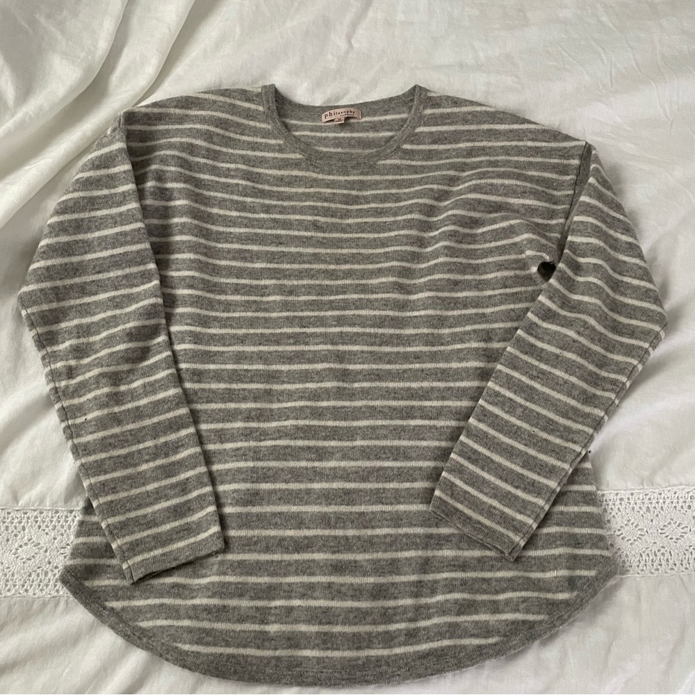 Philosophy MEDIUM 100% Cashmere Sweater stripes gray white long sleeve crewneck